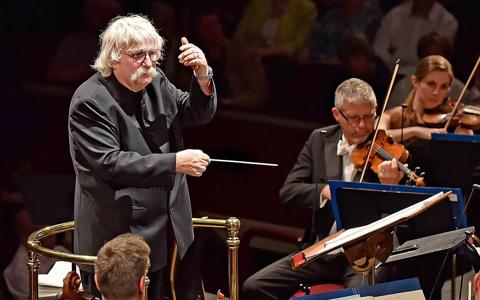 Sir Karl Jenkins Conducts: The Armed Man